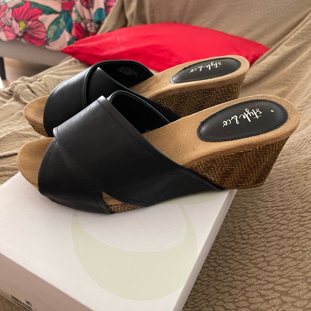 MAKE AN OFFER! STYLE & CO SIZE 7.5 BLACK SANDAL - Picture 6 of 8